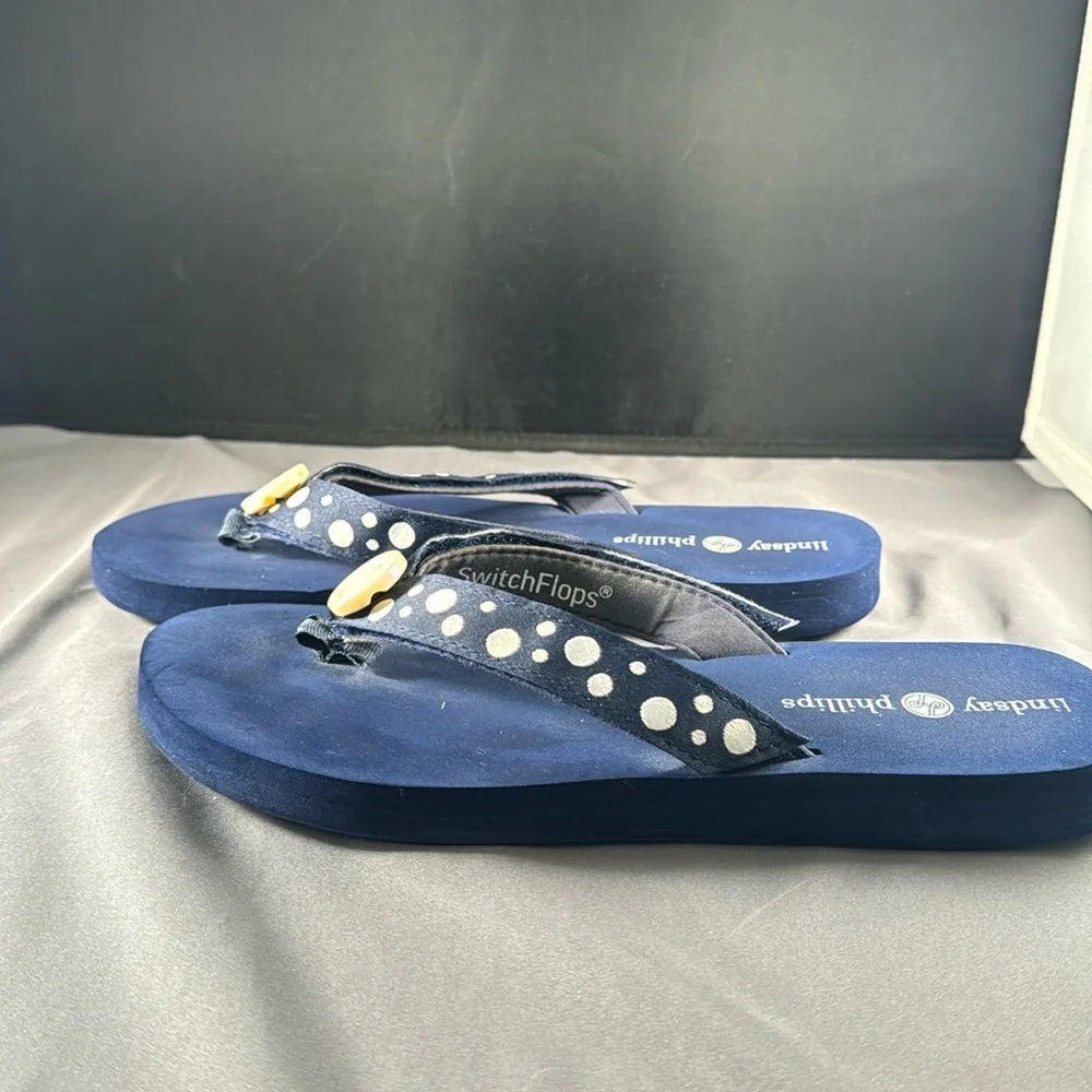 LINDSAY PHILLIPS THONG FLIP FLOP IN NAVY - Picture 4 of 6